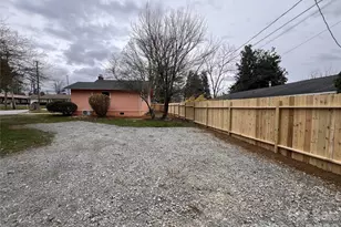 422 Hebron Rd, Hendersonville, NC 28739 - Photo 2