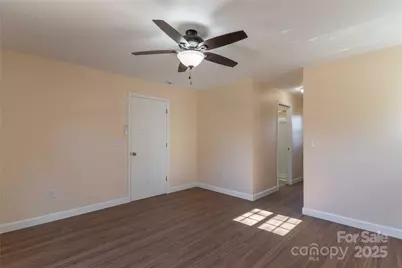 422 Hebron Road, Hendersonville, NC 28739 - Photo 8