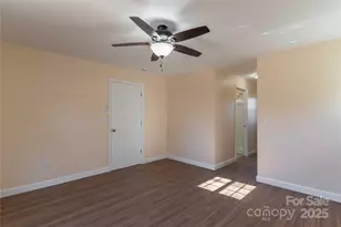 422 Hebron Rd, Hendersonville, NC 28739 - Photo 8