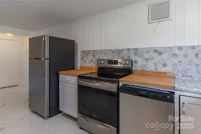 422 Hebron Road, Hendersonville, NC 28739 - Photo 16