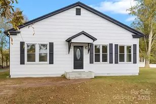 401 Julius Chambers Ave, Mount Gilead, NC 27306 - Photo 32