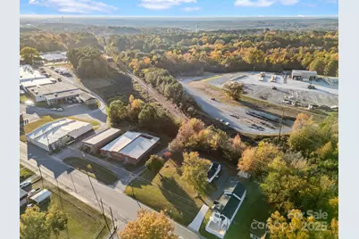 401 Julius Chambers Avenue, Mount Gilead, NC 27306 - Photo 34