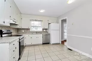 7401 Quail Ridge Dr, Charlotte, NC 28226 - Photo 6