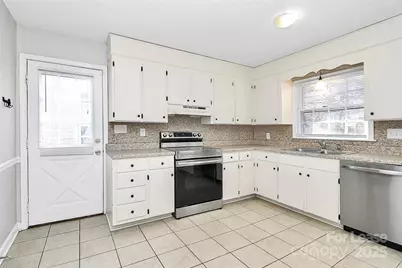 7401 Quail Ridge Drive, Charlotte, NC 28226 - Photo 10