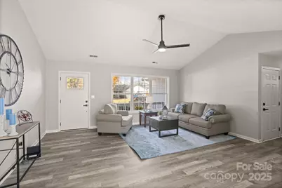 130 Sharons Way, East Flat Rock, NC 28726 - Photo 6