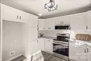 130 Sharons Way, East Flat Rock, NC 28726 - Photo 14