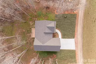 224 Country Dr, Mars Hill, NC 28754 - Photo 6