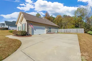 269 Hillsborough Ln, Rock Hill, SC 29732 - Photo 2