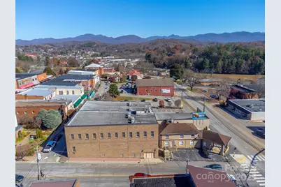 228 E Palmer Street, Franklin, NC 28734 - Photo 6