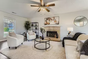 14222 Walkers Crossing Dr, Charlotte, NC 28273 - Photo 2