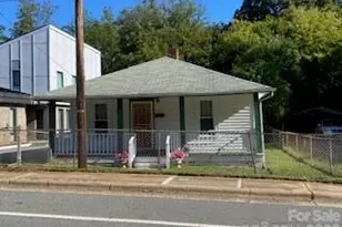 1906 Oaklawn Ave, Charlotte, NC 28216 - Photo 1