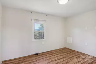 201 Cranbrook Cir, Hendersonville, NC 28792 - Photo 32