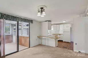 201 Cranbrook Cir, Hendersonville, NC 28792 - Photo 12