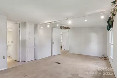 201 Cranbrook Circle, Hendersonville, NC 28792 - Photo 24