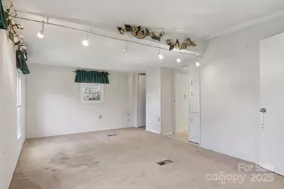 201 Cranbrook Circle, Hendersonville, NC 28792 - Photo 22