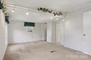 201 Cranbrook Cir, Hendersonville, NC 28792 - Photo 22