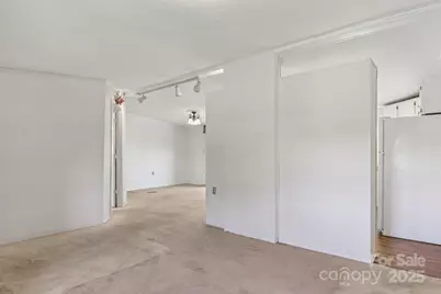 201 Cranbrook Circle, Hendersonville, NC 28792 - Photo 8