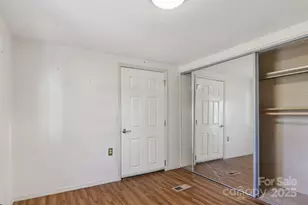 201 Cranbrook Cir, Hendersonville, NC 28792 - Photo 30