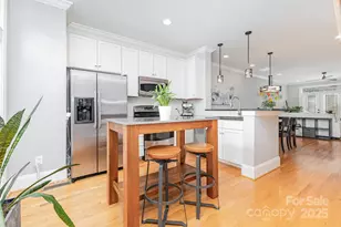 239 N Dotger Ave N, Charlotte, NC 28207 - Photo 10