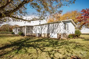 943 Tabor Rd, Olin, NC 28660 - Photo 4