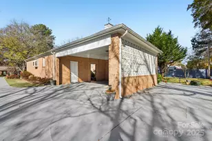 14200 Springwater Dr, Matthews, NC 28105 - Photo 32