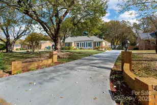 14200 Springwater Dr, Matthews, NC 28105 - Photo 4