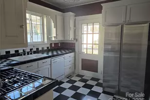 274 N 4th St, Albemarle, NC 28001 - Photo 12