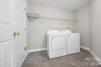 4907 Cornelia Drive, Charlotte, NC 28269 - Photo 10