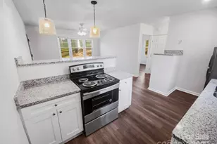 349 Wakefield Dr, Charlotte, NC 28209 - Photo 14