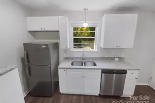 349 Wakefield Dr, Charlotte, NC 28209 - Photo 12