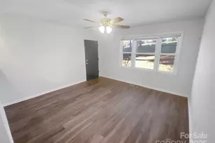 349 Wakefield Dr, Charlotte, NC 28209 - Photo 4