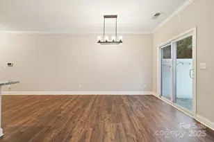 5020 Harris Woods Blvd, Charlotte, NC 28269 - Photo 10