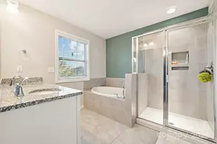 5020 Harris Woods Blvd, Charlotte, NC 28269 - Photo 16