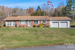 55 Cataberry Ln, Burnsville, NC 28714 - Photo 2