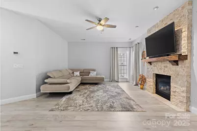 7424 Sugar Maple Lane, Charlotte, NC 28215 - Photo 10