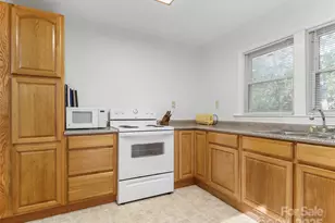 96 Thompson Rd, Spruce Pine, NC 28777 - Photo 12