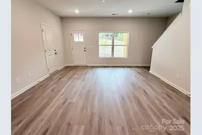 112 N Gould Avenue, Bessemer City, NC 28016 - Photo 6