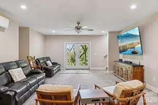 1367 Old Mill Rd, Hendersonville, NC 28792 - Photo 24