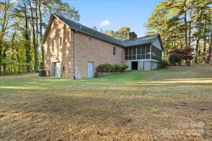 1061 Fairway Dr, Kannapolis, NC 28081 - Photo 42