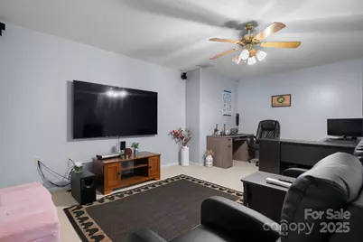 815 Catawba Valley Boulevard SE, Hickory, NC 28602 - Photo 20