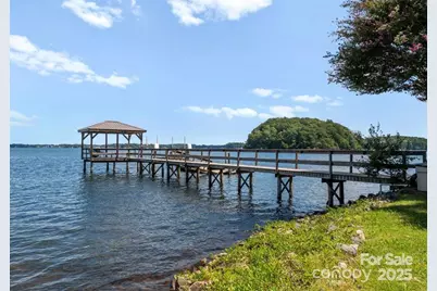 16318 Belle Isle Drive, Cornelius, NC 28031 - Photo 10
