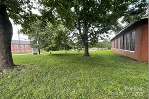 4145 Gossett Ave, Charlotte, NC 28208 - Photo 4