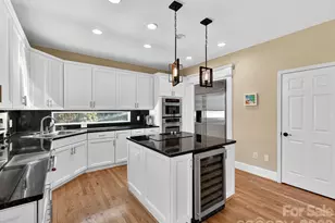 21300 Carina Ln, Cornelius, NC 28031 - Photo 12