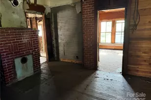 34 Bradley St, Asheville, NC 28806 - Photo 6