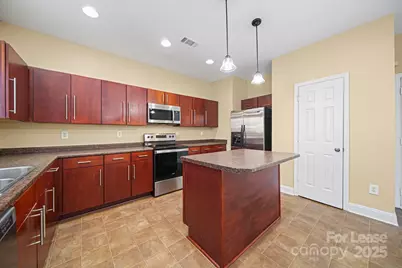 6223 Woodland Commons Drive, Charlotte, NC 28269 - Photo 14
