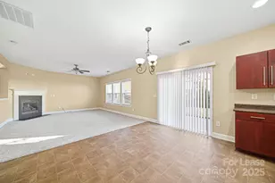 6223 Woodland Commons Dr, Charlotte, NC 28269 - Photo 12