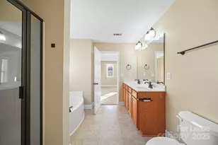 6223 Woodland Commons Dr, Charlotte, NC 28269 - Photo 24