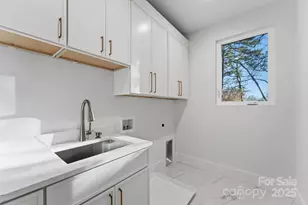 4658 Murrayhill Rd, Charlotte, NC 28209 - Photo 38