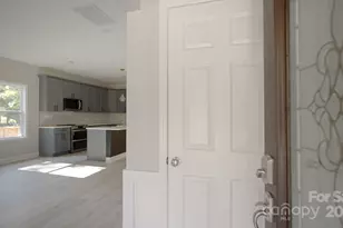 501 Granby Cir, Charlotte, NC 28217 - Photo 4