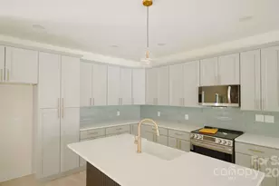 501 Granby Cir, Charlotte, NC 28217 - Photo 8